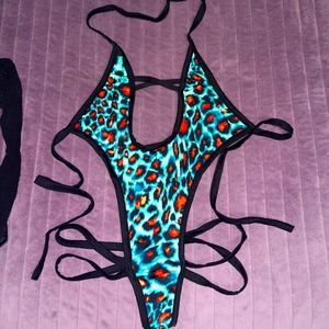 Stripper leopard romper